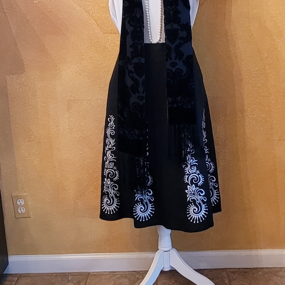 Ann Taylor LOFT - Skirt Embroidered Linen Size 12 - Picture 11 of 15